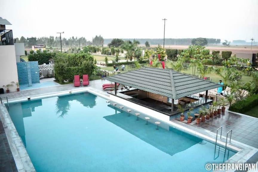 The Firangipani Country Resort Rajpura Екстер'єр фото