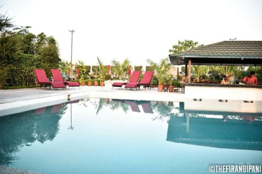 The Firangipani Country Resort Rajpura Екстер'єр фото